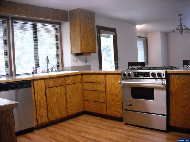 110 NE Thousand Oak Dr, Corvallis, OR 97330