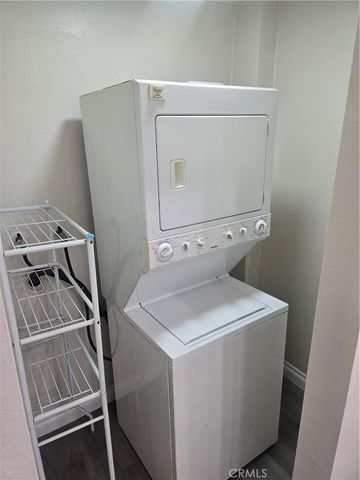 335 N Adams 106, Glendale, CA 91206