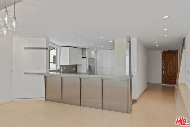 6 Eastwind Street 110, Marina Del Rey, CA 90292