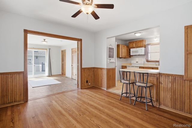 511 Godfroy Avenue, Monroe, MI 48162