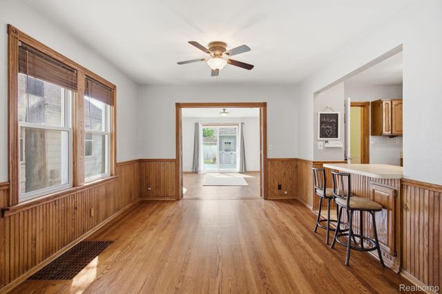 511 Godfroy Avenue, Monroe, MI 48162