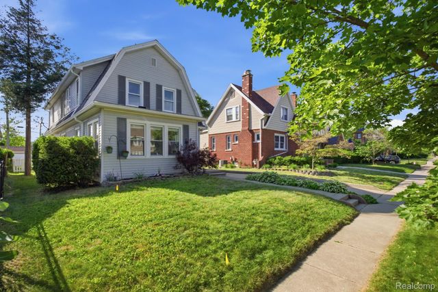 511 Godfroy Avenue, Monroe, MI 48162