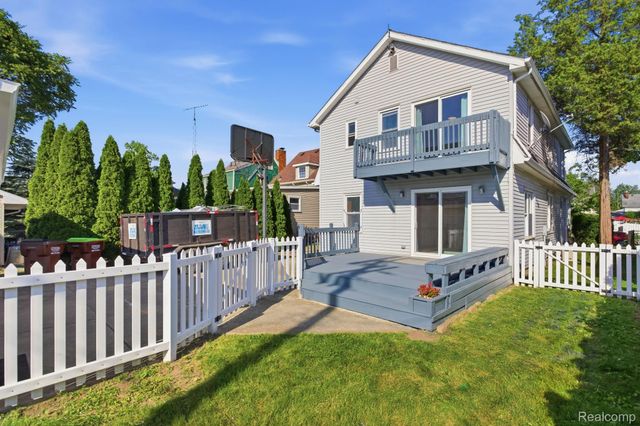 511 Godfroy Avenue, Monroe, MI 48162