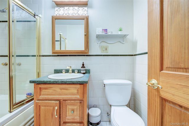 66-71 74th Street, Middle Village, NY 11379