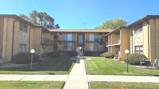 18318 Exchange Avenue 1B, Lansing, IL 60438