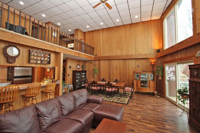 926 Lucerne Court, Mundelein, IL 60060