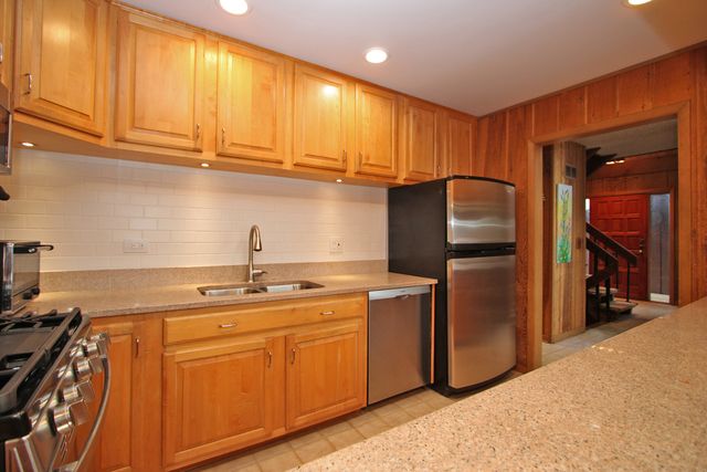 926 Lucerne Court, Mundelein, IL 60060