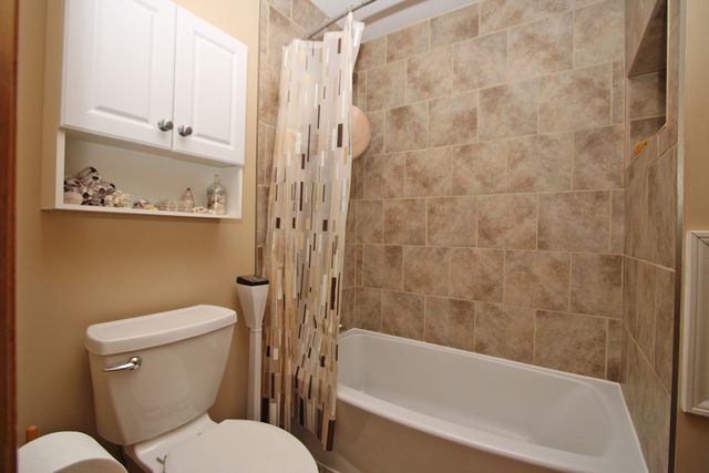 926 Lucerne Court, Mundelein, IL 60060