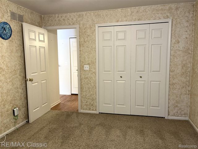 18105 Adri Circle, Commerce Charter Township, MI 48390