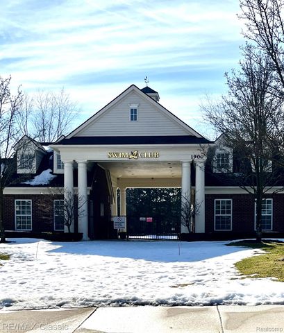 18105 Adri Circle, Commerce Charter Township, MI 48390