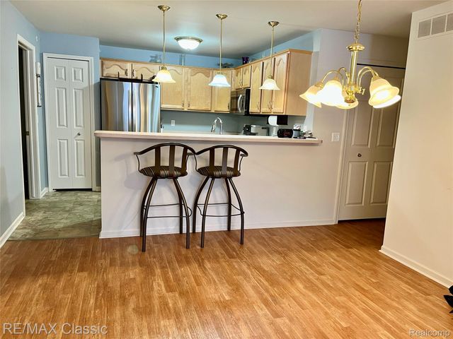 18105 Adri Circle, Commerce Charter Township, MI 48390