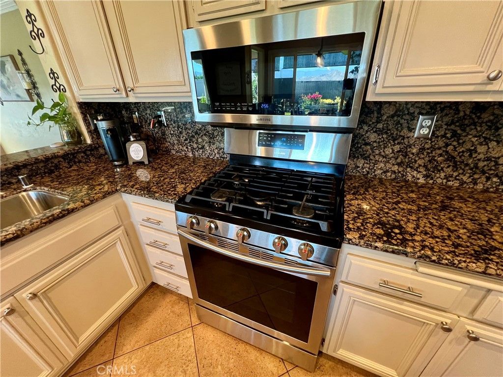 Image 22 of property listing at 2636 Las Mercedes Lane, Corona, CA 92879