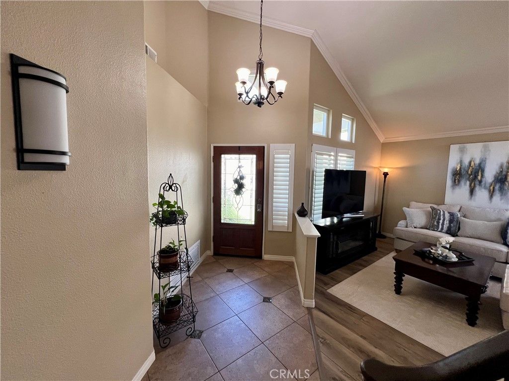 Image 6 of property listing at 2636 Las Mercedes Lane, Corona, CA 92879