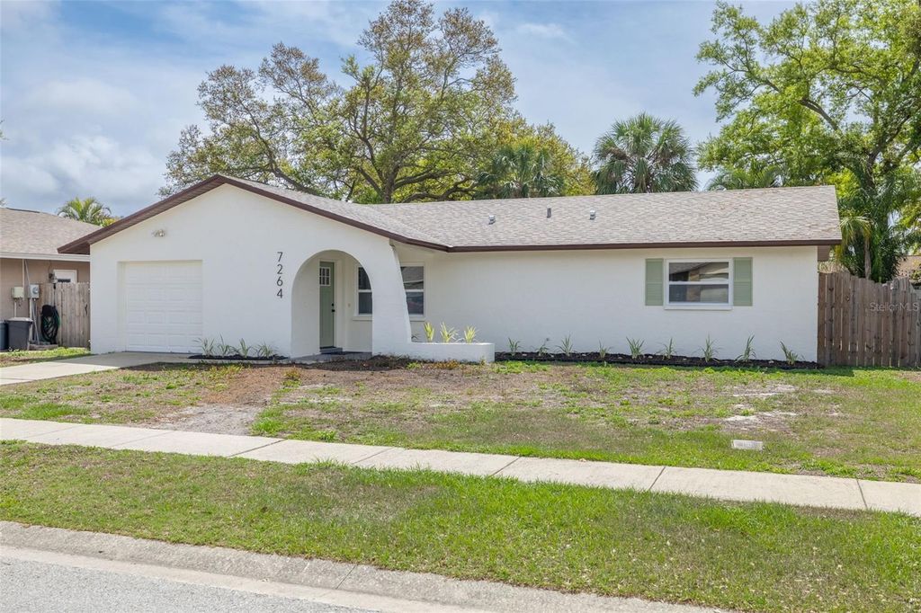Image 2 of property listing at 7264 56TH AVENUE N, St Petersburg, FL 33709