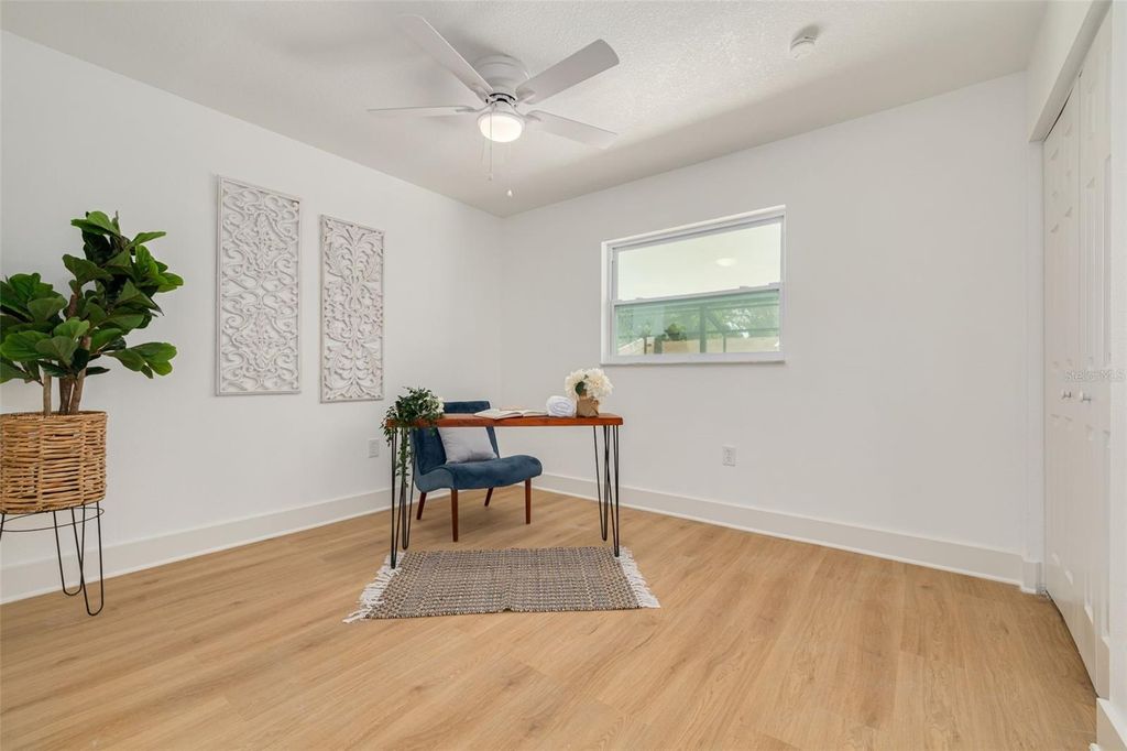 Image 20 of property listing at 7264 56TH AVENUE N, St Petersburg, FL 33709