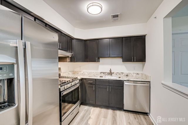 1233 Waterford Drive, Edison, NJ 08817