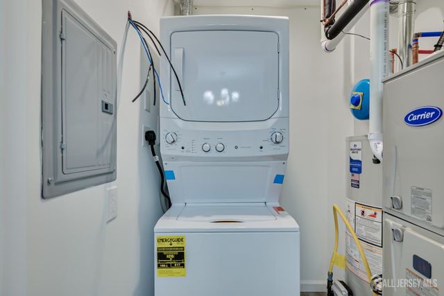 1233 Waterford Drive, Edison, NJ 08817