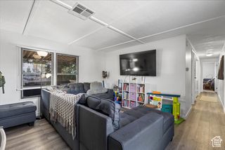 2875 N HILL FIELD RD #17, Layton, UT 84041