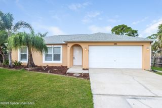 285 Hearth Street SW, Palm Bay, FL 32908
