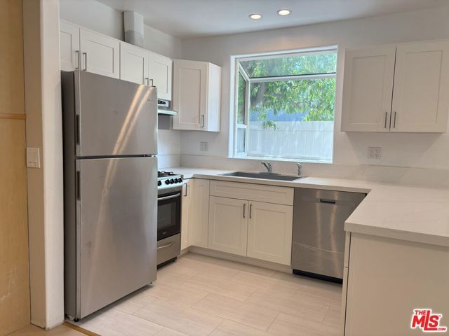 16699 Morrison Street, Encino (los Angeles), CA 91436