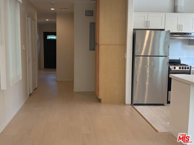 16699 Morrison Street, Encino (los Angeles), CA 91436
