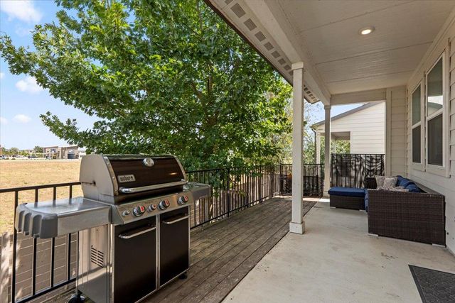 7110 Silver Star LN, Austin, TX 78744