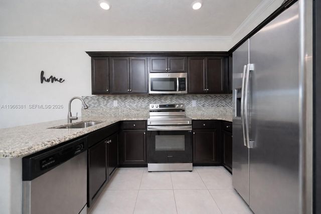 11472 SW 254th St, Homestead, FL 33032