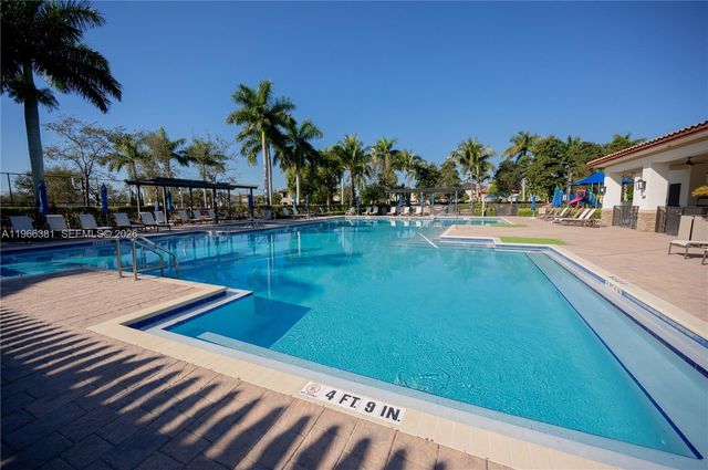 11472 SW 254th St, Homestead, FL 33032