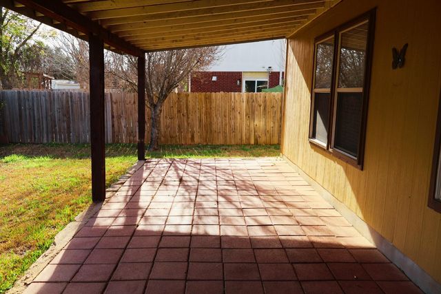 104 Golden Gate DR, Leander, TX 78641