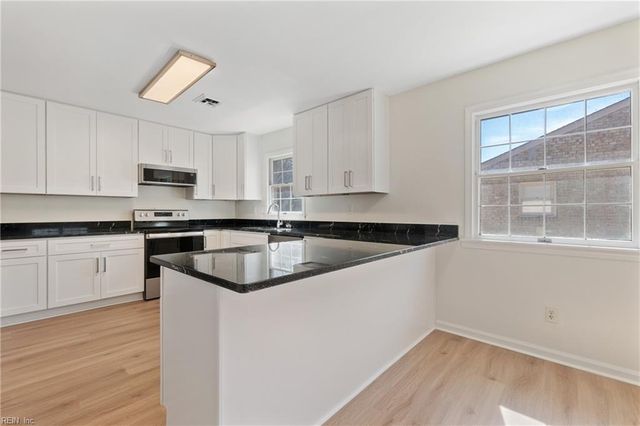 641 Baywood TRL, Chesapeake, VA 23323