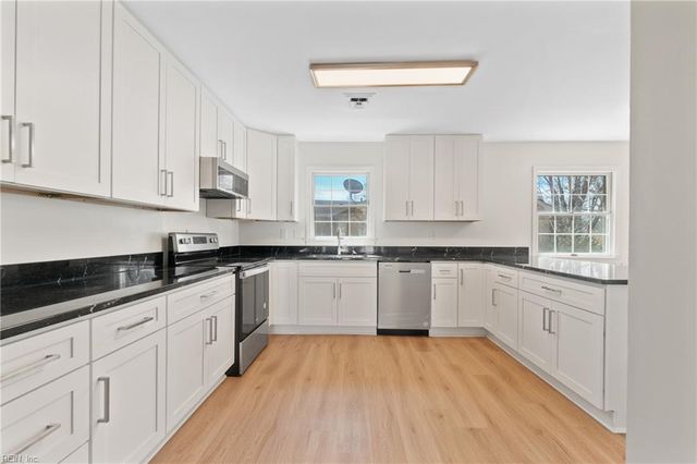 641 Baywood TRL, Chesapeake, VA 23323