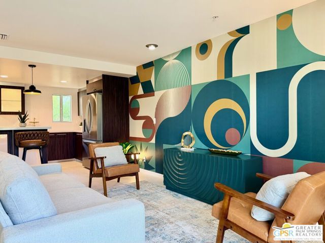 588 E San Lorenzo Road 105, Palm Springs, CA 92264
