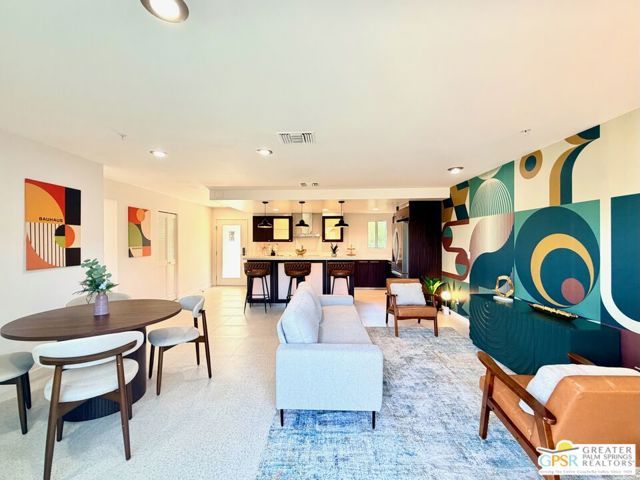 588 E San Lorenzo Road 105, Palm Springs, CA 92264