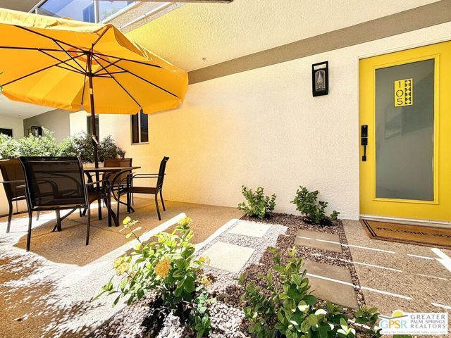 588 E San Lorenzo Road 105, Palm Springs, CA 92264