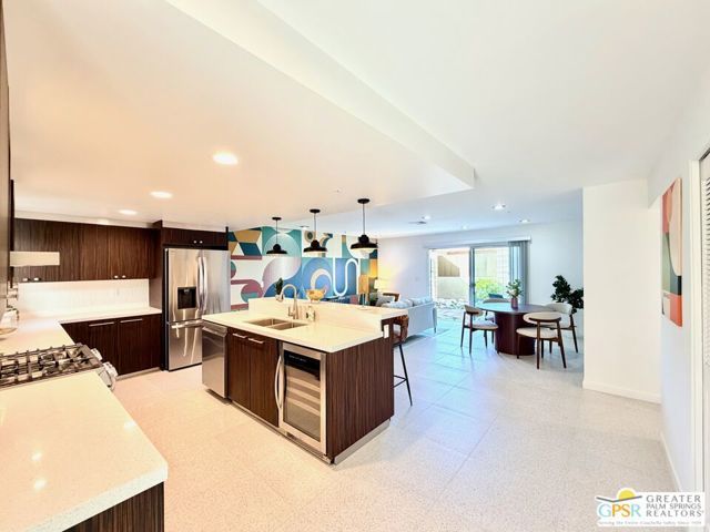 588 E San Lorenzo Road 105, Palm Springs, CA 92264