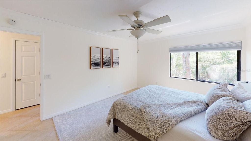 Image 18 of property listing at 2749 ORCHID OAKS DRIVE 302, Sarasota, FL 34239