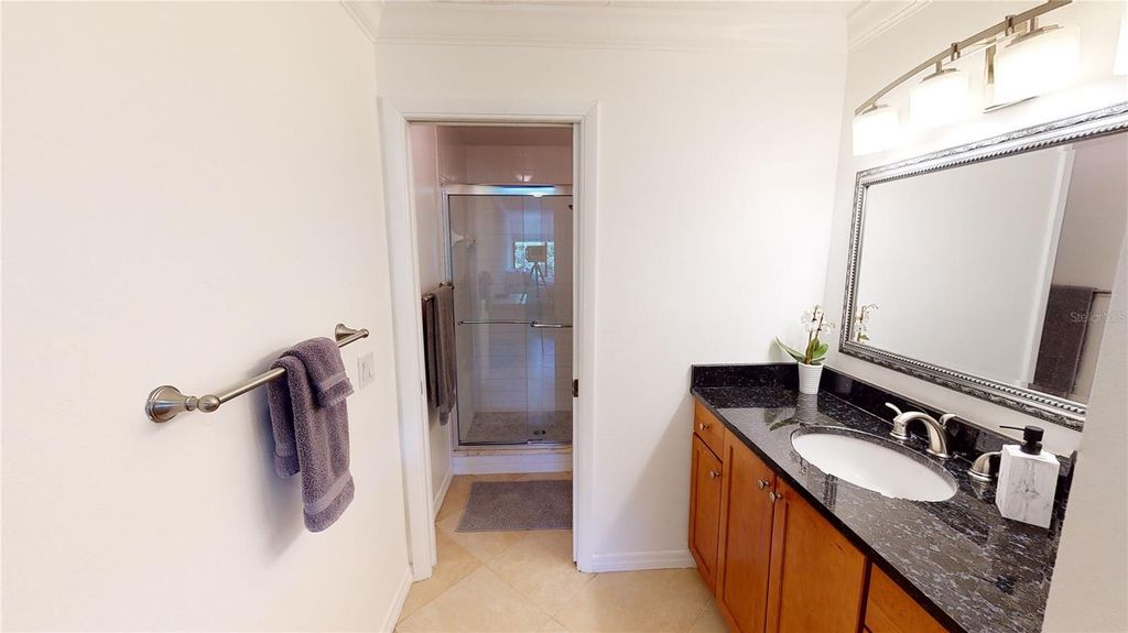 Image 20 of property listing at 2749 ORCHID OAKS DRIVE 302, Sarasota, FL 34239