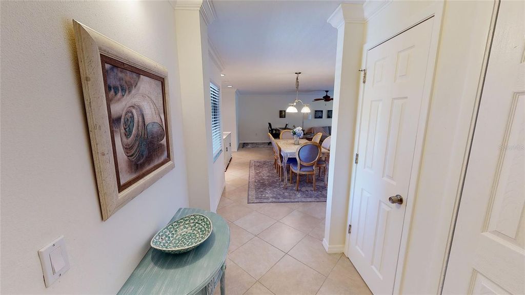 Image 3 of property listing at 2749 ORCHID OAKS DRIVE 302, Sarasota, FL 34239