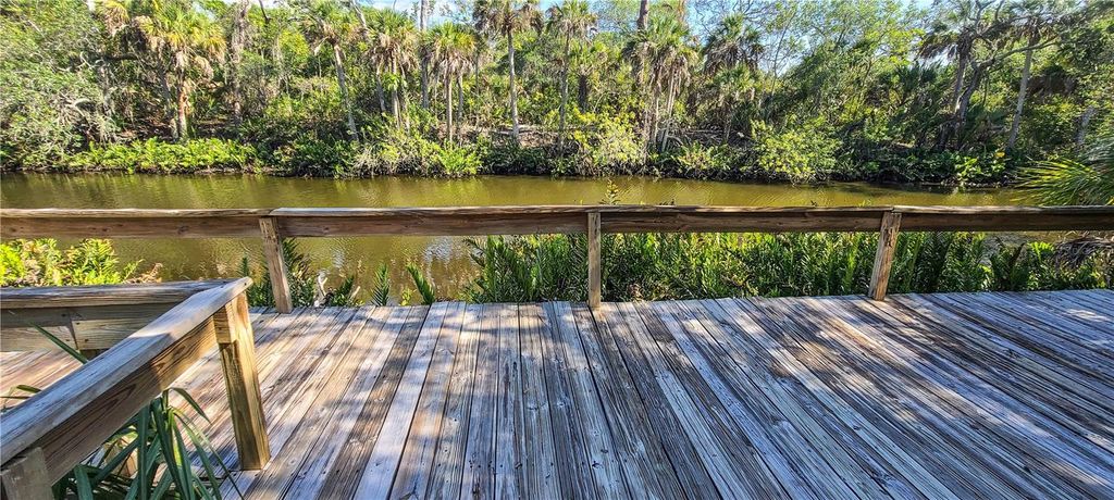 Image 33 of property listing at 2749 ORCHID OAKS DRIVE 302, Sarasota, FL 34239