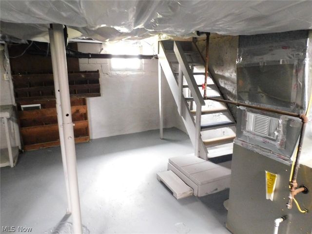 276 Orange Street, Conneaut, OH 44030