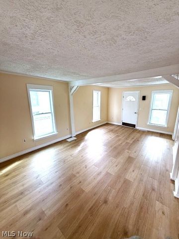 276 Orange Street, Conneaut, OH 44030