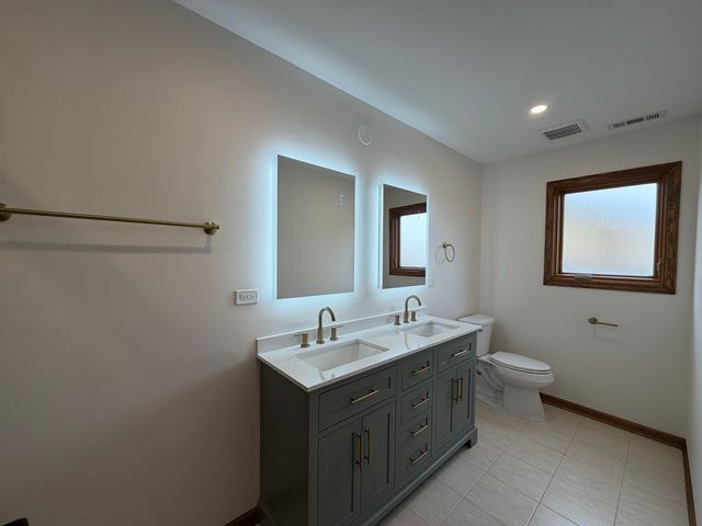 2825 73rd Avenue 2, Elmwood Park, IL 60707