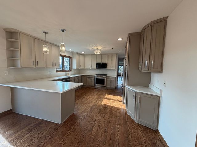 2825 73rd Avenue 2, Elmwood Park, IL 60707