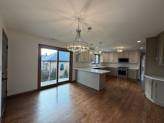 2825 73rd Avenue 2, Elmwood Park, IL 60707