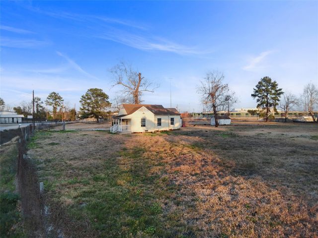 7116 Elbert Street, Houston, TX 77028