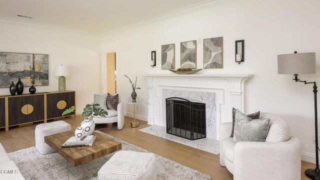 2185 N Roosevelt Avenue, Altadena, CA 91001