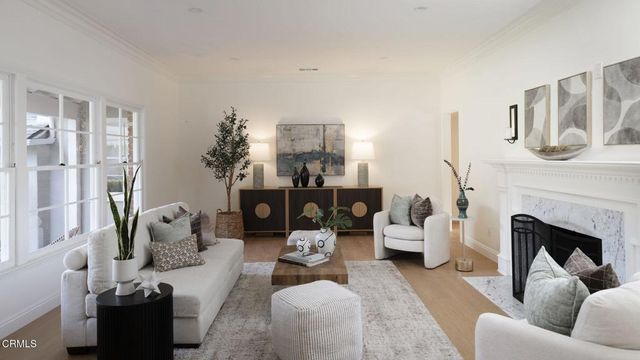 2185 N Roosevelt Avenue, Altadena, CA 91001