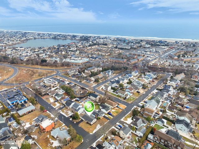 527 Delaware Avenue, Point Pleasant, NJ 08742