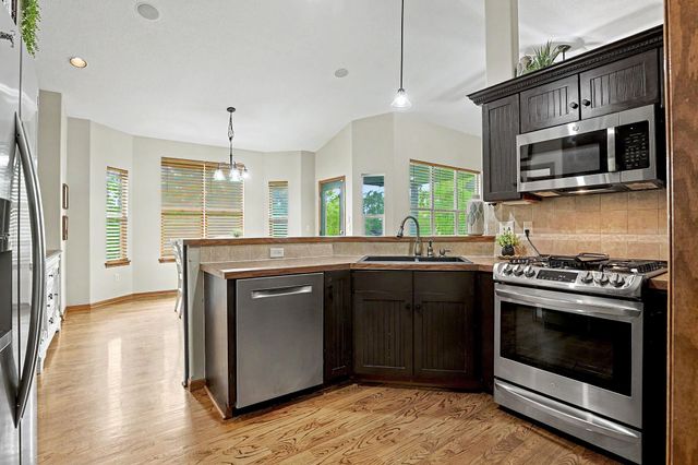630 S Stoneridge St, Valley Center, KS 67147