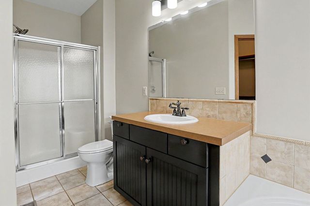 630 S Stoneridge St, Valley Center, KS 67147